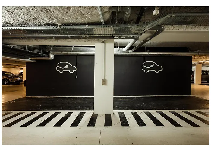 The Originals Boutique, Hotel Maison Montmartre Paris Les Puces